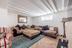 LONG WALK, CASTLE & SHOPS ON YOUR DOORSTEP