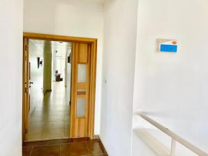 Marbella 2bedroom Beachfront Apartment - 4hvězdičkové hotely ve městě San Pedro de Macorís