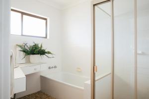 Burleigh Yamba Top Floor - oceanstays
