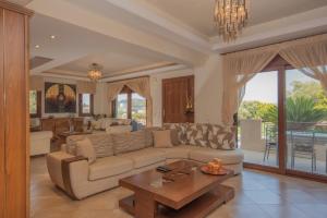 Emmas Luxury Villa