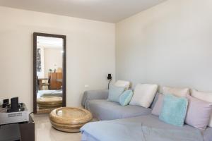 Home2Book Executive & Design Las Torres