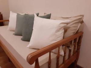 Apart Boutique Flor de Lis