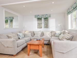 Keepers Lodge, Hillfield Village