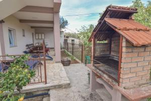Apartment Pocrnja