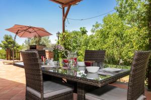 La dimora del verde con piscina