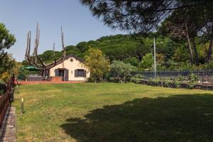 La dimora del verde con piscina