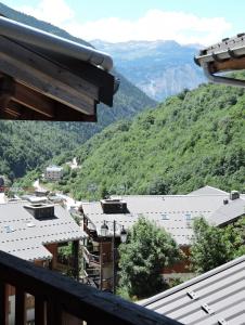 Appartements Hameau 6 201a - SPA & PISCINE studio 2 pers : Studio avec Balcon 