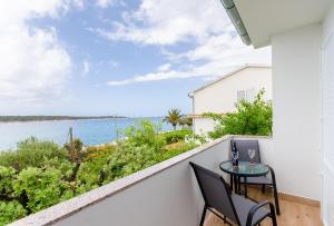 Apartments and Rooms Bianca 