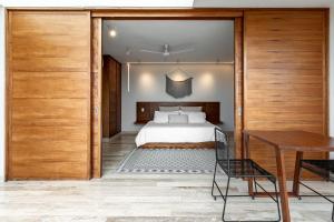 407 Stunning penthouse apartment for 2