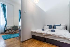 Adeles Apartment Close To Danube and Fashion Street