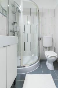 Adeles Apartment Close To Danube and Fashion Street