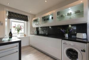 The Old School House - Cosy 3 bedroom Cottage