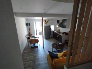 Appartements Trevoux: loft ravissant avec terrasse : Appartement 1 Chambre - Non remboursable