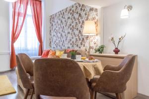 Ledas Apartment Next to the Danube and Fashion Street