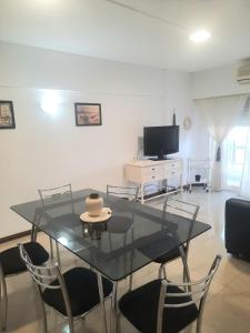 Departamento Categoría Av Pellegrini y San Martín, 2 dormitorios.