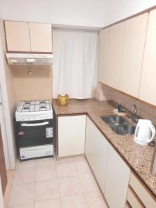 Departamento Categoría Av Pellegrini y San Martín, 2 dormitorios.