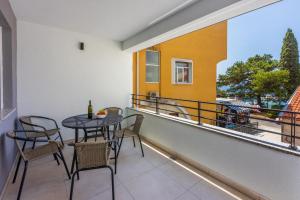 Luxury Apartments Lovorka 1 & 2****