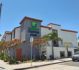 Holiday Inn Express Hotel & Suites Hermosa Beach by IHG