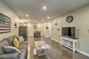 < 1 Mi to Marina: Beautiful Bull Shoals Retreat