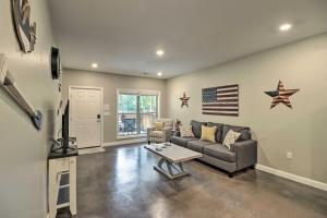 < 1 Mi to Marina: Beautiful Bull Shoals Retreat