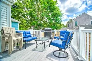 Pet-Friendly Cape Cod Getaway Less Than 1 Mi to Beach - West Harwich