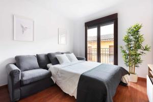 Rosaleda 13 by Pineapple Homes