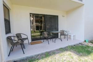 Ocean Village Club R12