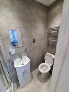 New Self Contained Flat,in Hayes, Free Parking