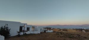 White House with Sea View