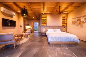 LALOON Luxury Suites - Adults Only