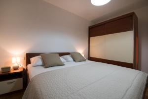 Brand New 3BR Apartment with Rooftop Sea View & Pool Villa Fiorentini Ciovo