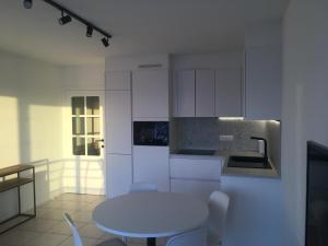 Studio 4 pers met Frontaal Zeezicht & privé zwembad Oostende