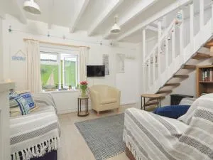 4 Thornlea Mews - Hope-Cove