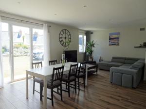 Maisons de vacances Comfortable Bungalow, Pink Granite Coast : photos des chambres