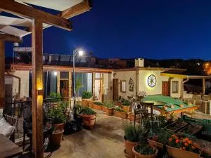 Larissa Cave Hotel - 内夫谢希尔