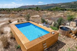 Country-Style House by Nature and Water