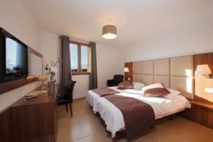 Hotels Logis Hotel Cara Sol : photos des chambres