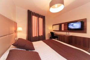 Hotels Logis Hotel Cara Sol : photos des chambres