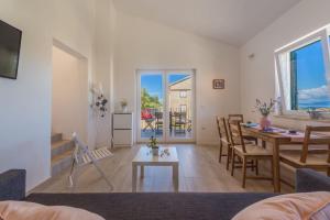 SEA VIEW-STONE HOUSE APARTMENT