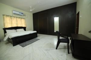 Royal Home Stay deluxe Room