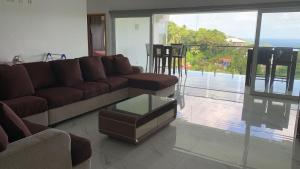 Blue Valley Baie Lazare View