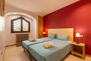 GO2TENERIFE ApartChaga Terrace, Pools & Free Parking