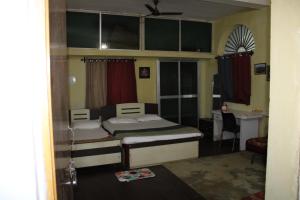 "Priyadarshi Villa" Free pickup in ac car from Jasidih Railway station or Deoghar Airport