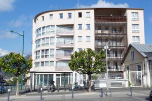 Appartements Grand studio avec climatisation, balcon proche gare centre ville : photos des chambres