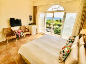 Phòng Tiêu Chuẩn Hướng Biển Giường Đôi Có Ban Công (Standard Double Sea View Balcony)