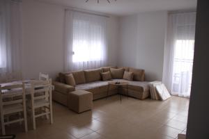 Everest Apartments Shengjin