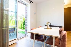 The Tourist 2BD2BH APT, terrace+parking, by Cohost