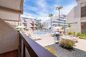 GO2TENERIFE ApartElisa Near the beach & Pool view