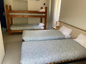 Hotels Le Jorjane : Chambre Quadruple avec Salle de Bains Privative