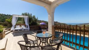 Piedra Blanca Frigiliana by Ruralidays